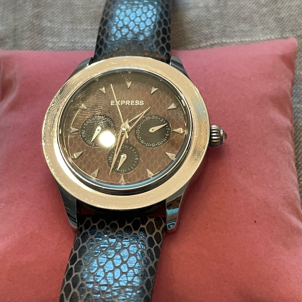 Express watch - Picture 2 of 5